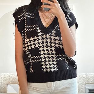 OAK + FORT herringbone / plaid black and white oversized sweater vest